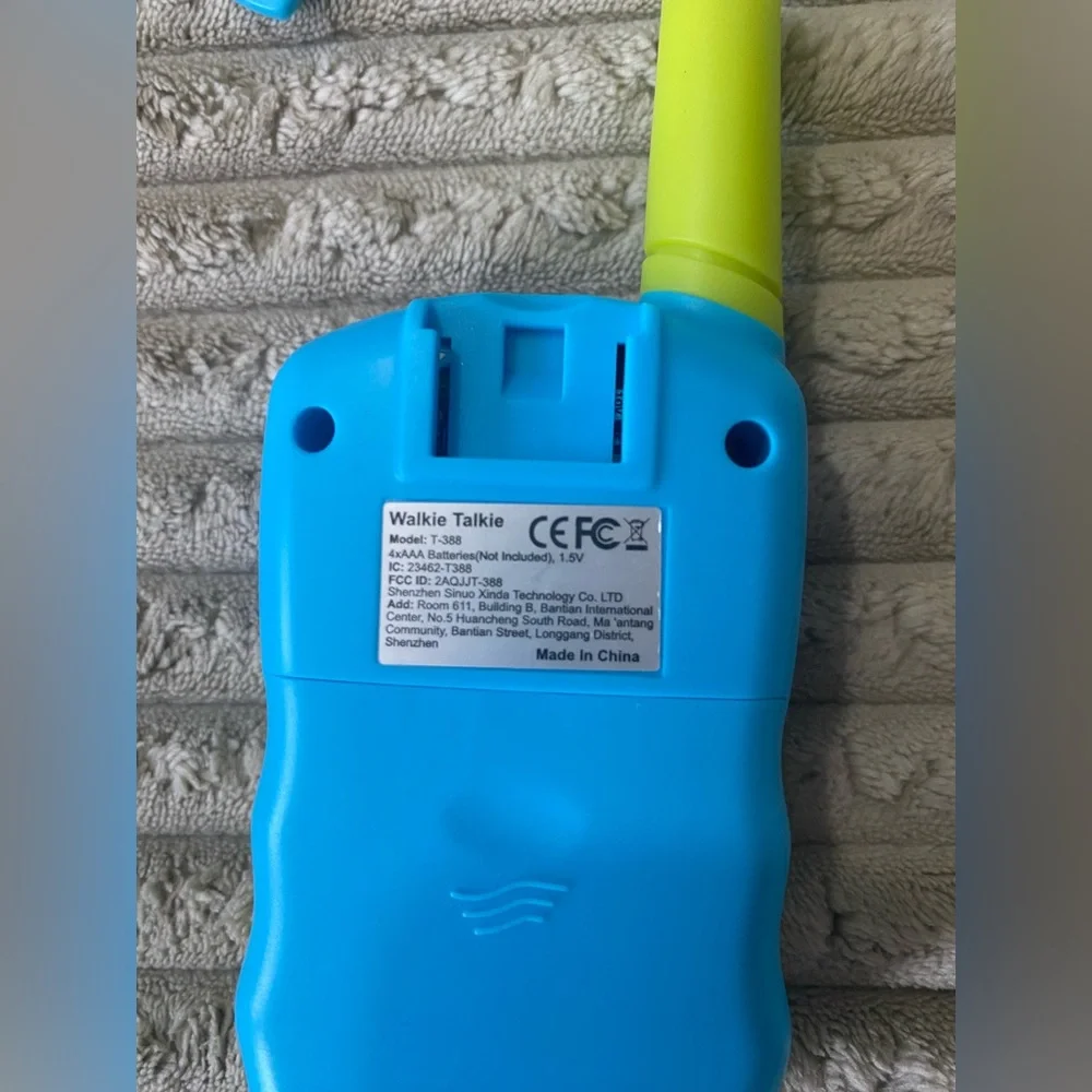 🎙️ Kids’ Walkie Talkies – Model T-388 🔋💬